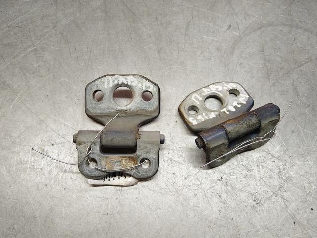 Петля двери передней левой UVAVMG Mercedes C W202 купить с доставкой