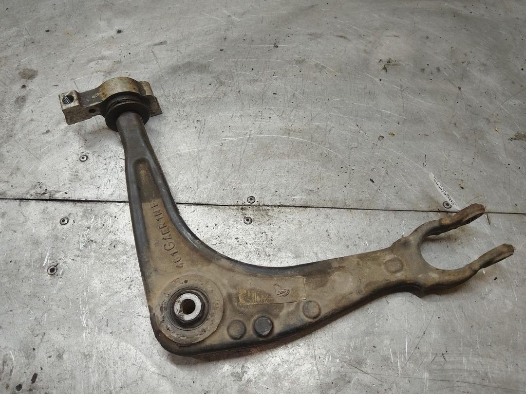 Рычаг передний левый JNTBDS Peugeot 407 купить с доставкой