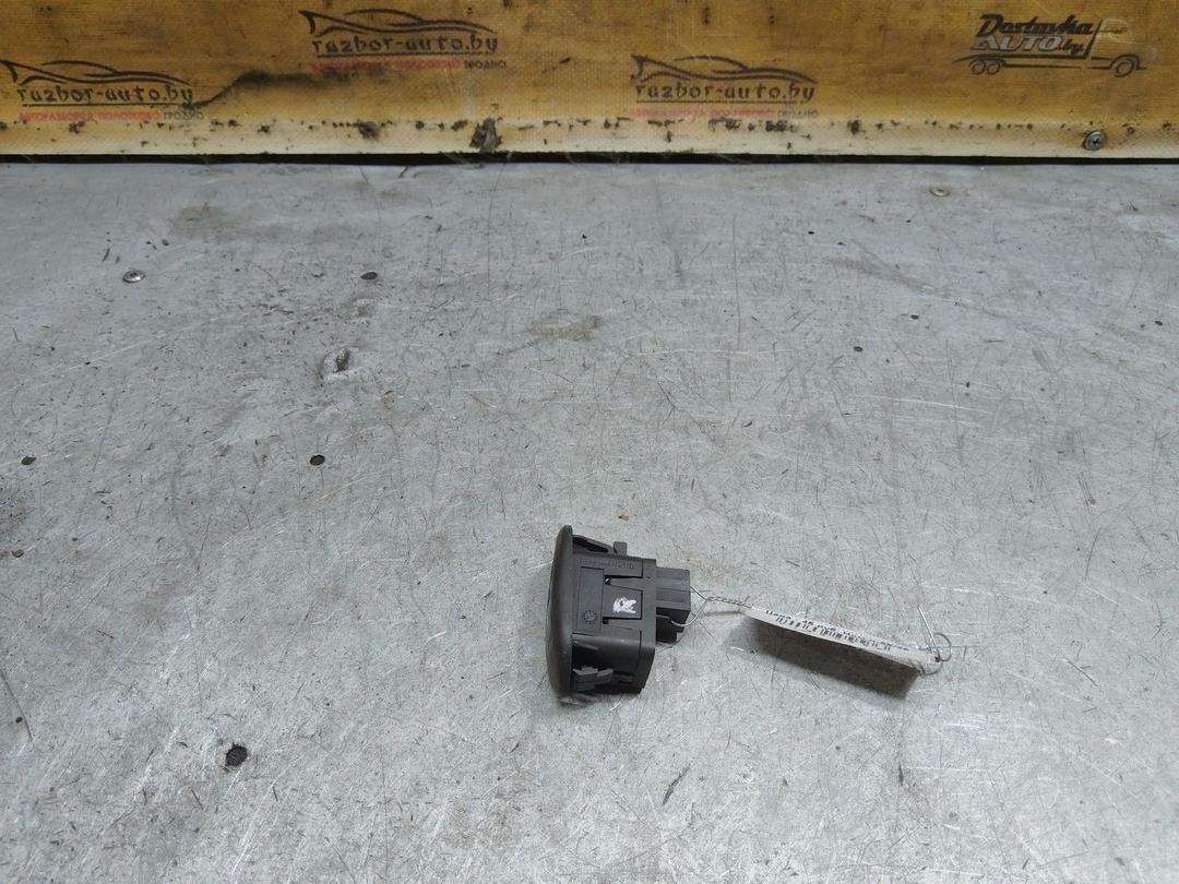 Кнопка стеклоподъемника переднего правого YRT28C Citroen C3 купить