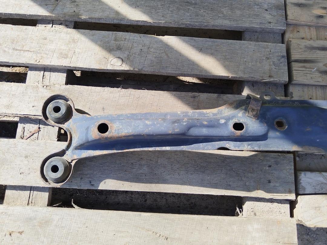 Балка под радиатор ZL3FV1 Volkswagen Passat купить на авторазборке