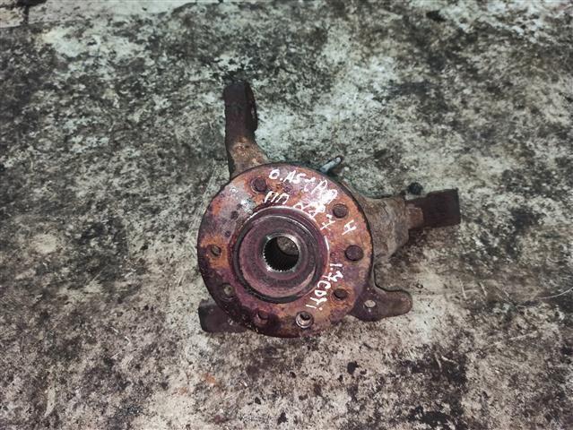 Кулак поворотный правый B538AD Opel Astra