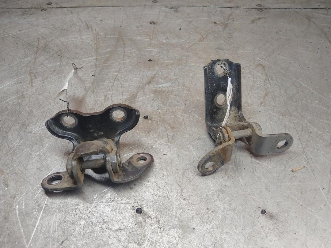 Петля двери задней левой 0JGTH1 Toyota Aygo - Фото 2