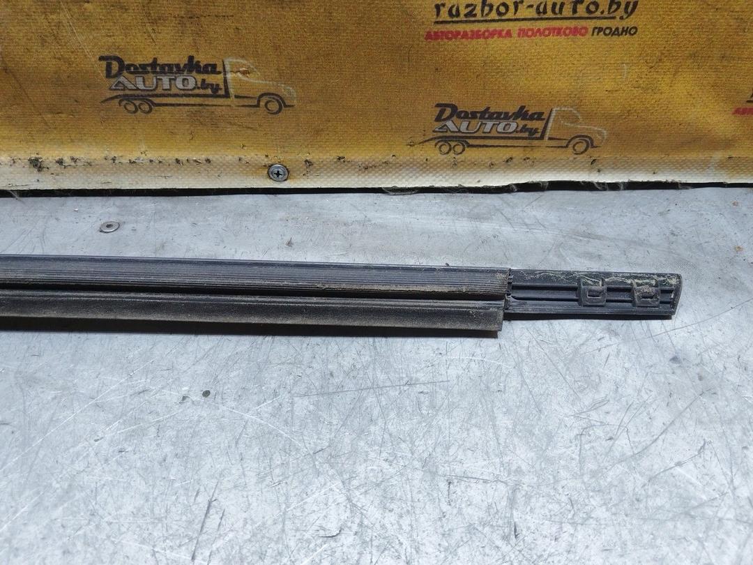 Молдинг стекла двери задней правой наружный PC2L5A Opel Astra купить на авторазборке