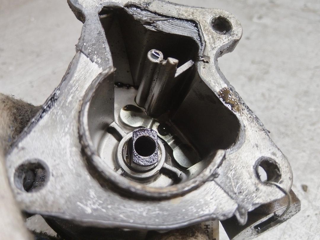 Насос вакуумный N3QE4O Renault Laguna купить на авторазборке