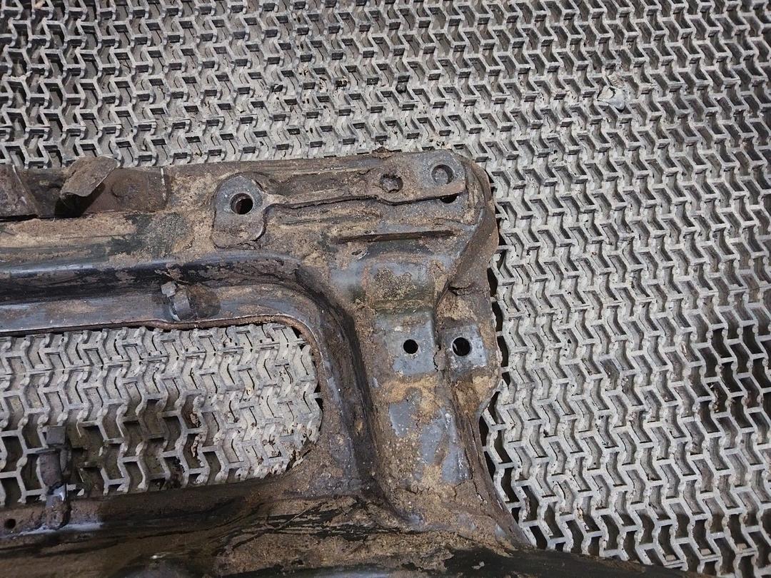 Балка подвески передняя (подрамник) YXSVCW Peugeot Partner купить в магазине запчастей бу