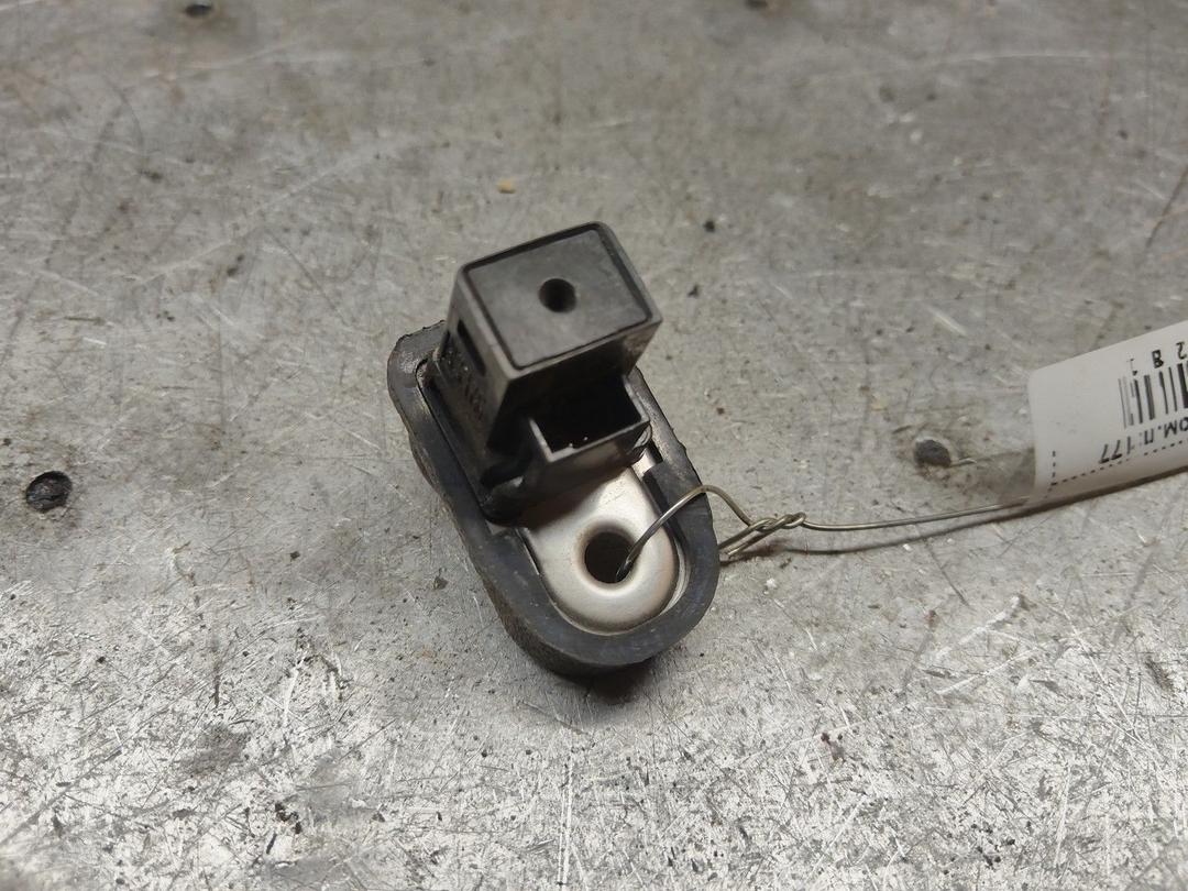 Выключатель концевой (концевик) HBKHFA Nissan Note - Фото 2