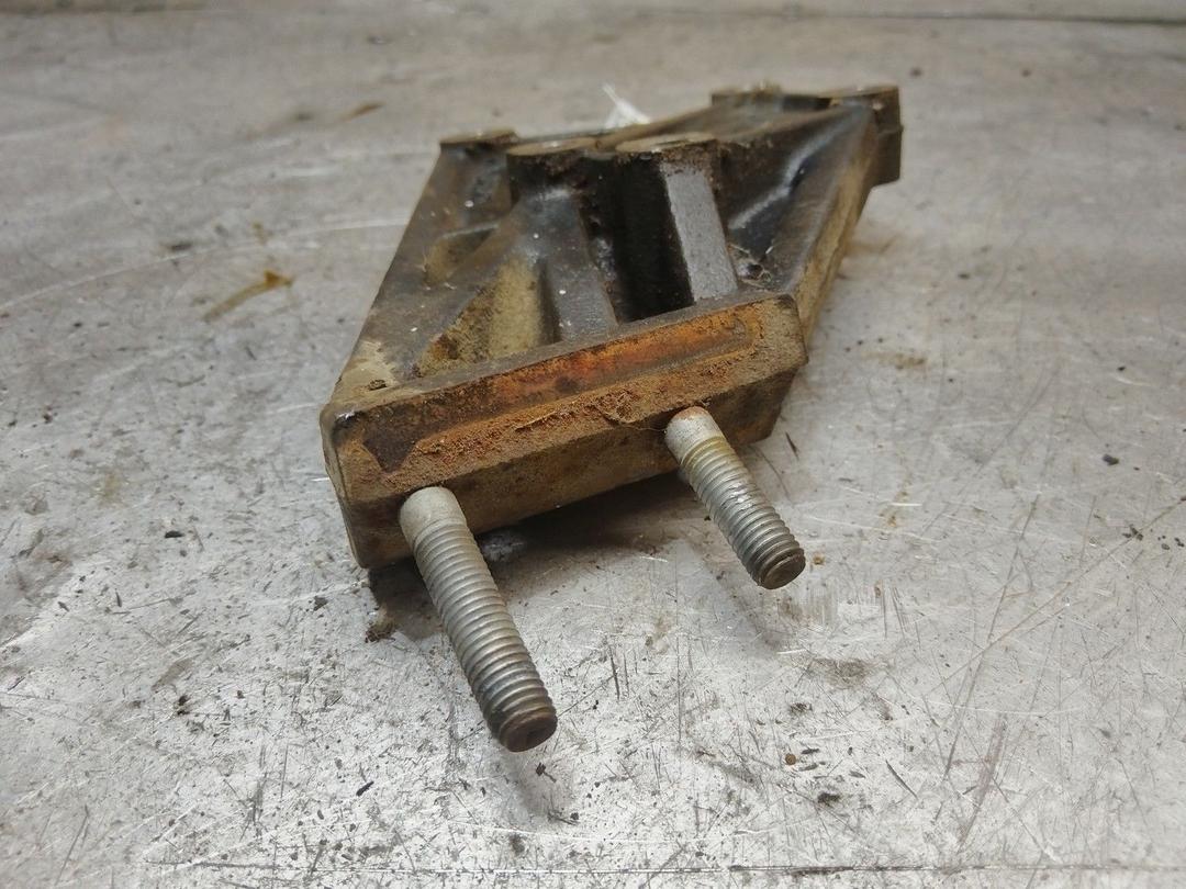 Кронштейн двигателя C54K1O Peugeot 406 - Фото 3