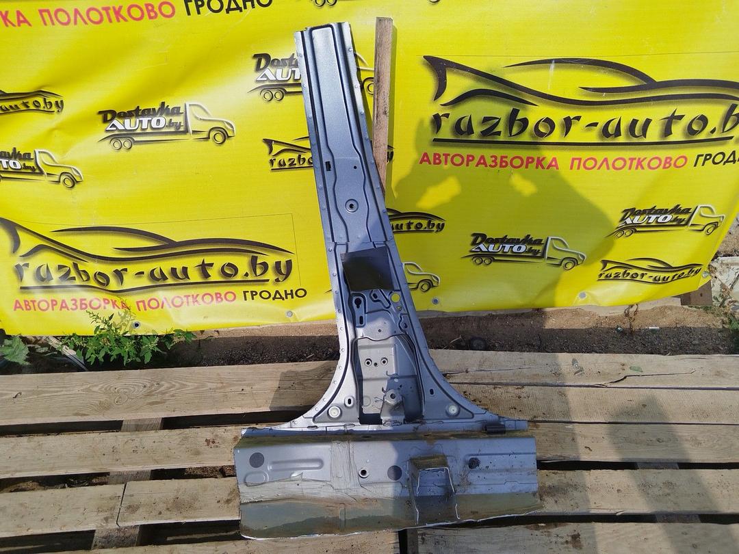 Стойка кузовная центральная левая ZMB38W Toyota Aygo купить в магазине запчастей бу