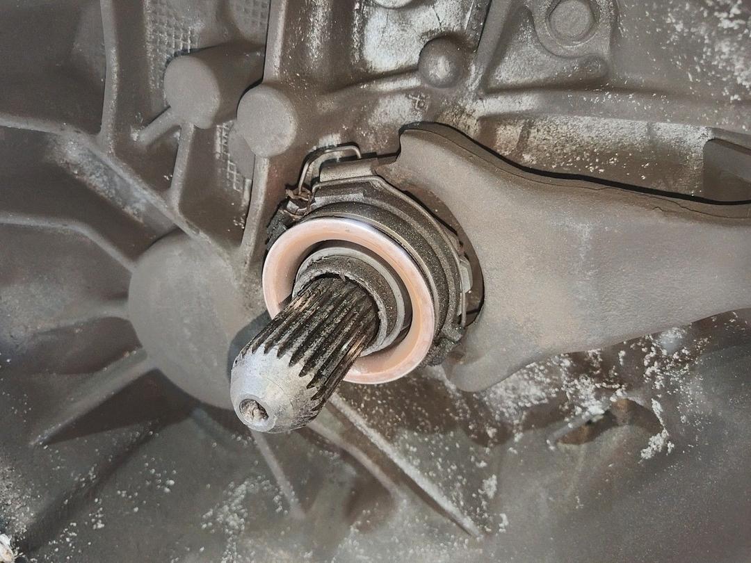 КПП механическая (МКПП) 5-ступенчатая H02SQA Toyota Avensis купить