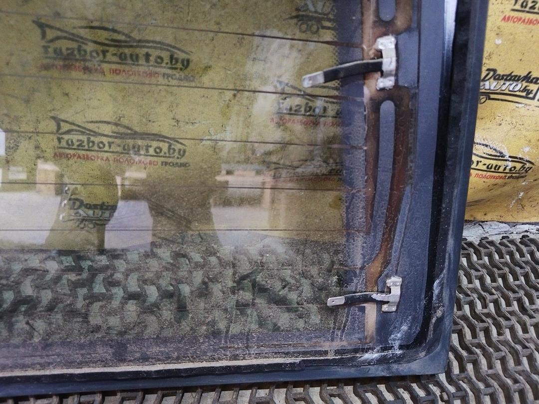 Стекло заднее 0XAC5Q Volvo V70 undefined