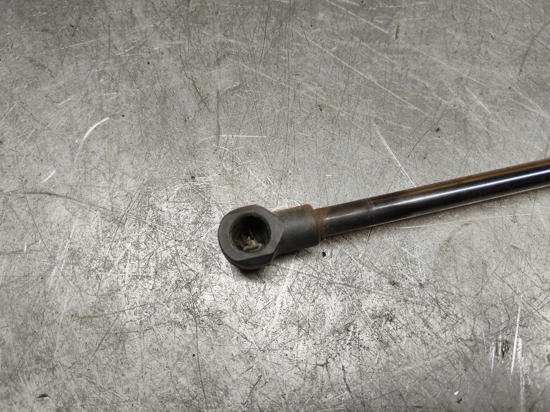 Амортизатор крышки багажника (3-5 двери) BWDHI1 Nissan Note купить с доставкой