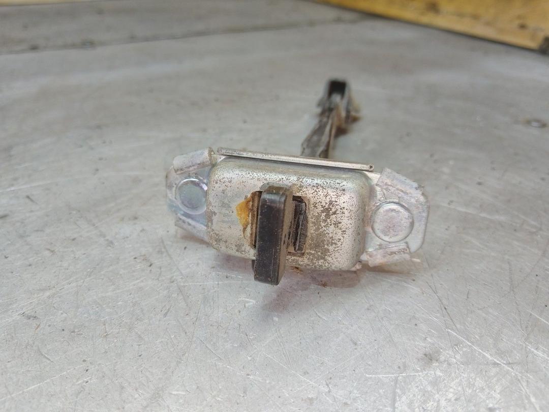 Ограничитель открывания двери задней UJW4UI Kia Sorento купить