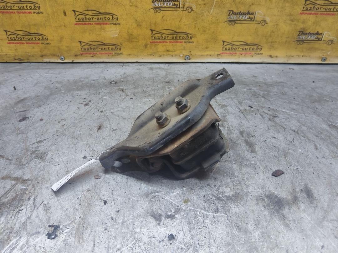 Подушка крепления двигателя Y8UUC7 Subaru Forester