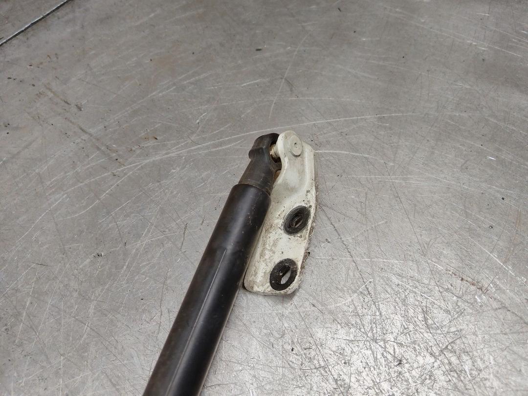 Амортизатор крышки багажника (3-5 двери) 2RYD8Y Nissan Note купить