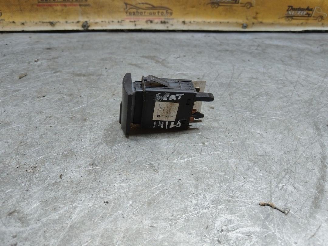 Кнопка подогрева заднего стекла N83ZR1 Seat Toledo купить на авторазборке