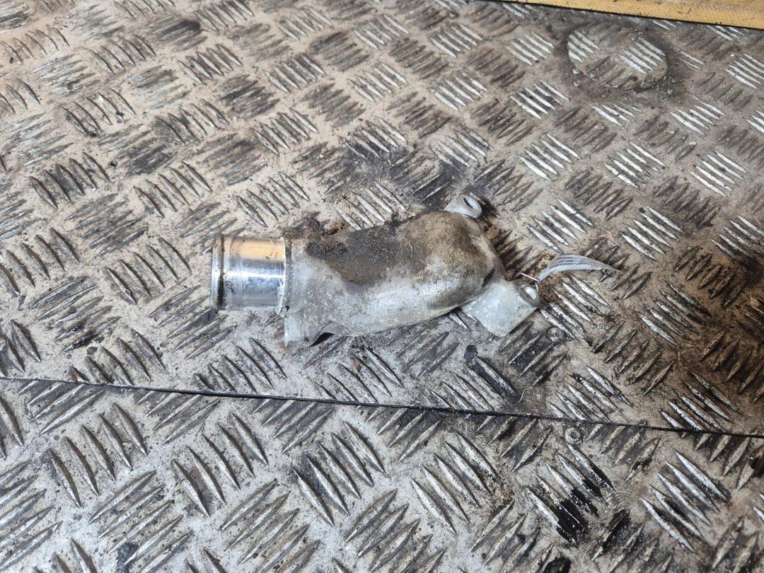 Фланец (тройник) системы охлаждения 06NB30 Toyota Corolla купить