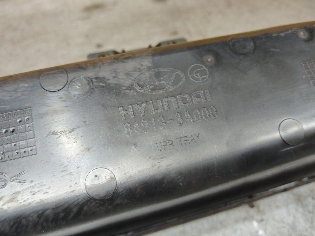 Бардачок 8IN9KD Hyundai Trajet купить на авторазборке