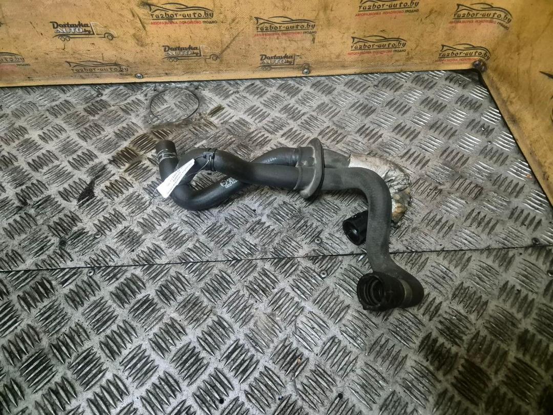 Патрубок отопителя (печки) D70MDQ Audi A4 - Фото 1