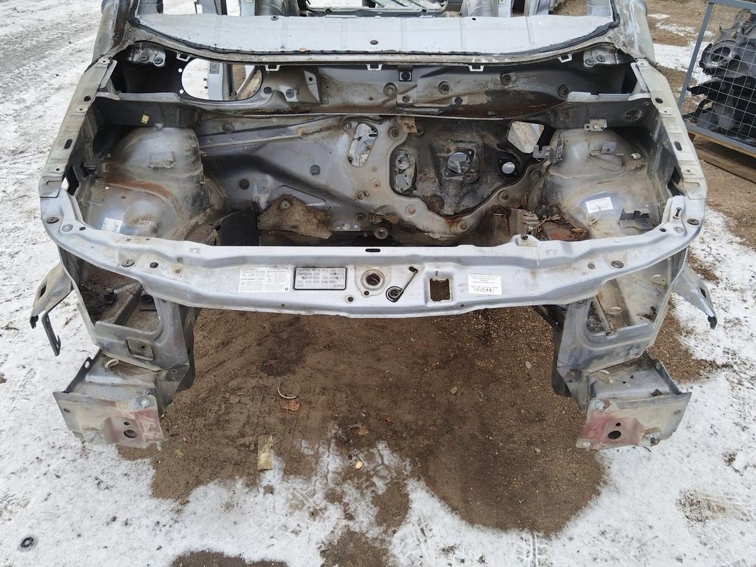 Передняя панель крепления облицовки (телевизор) Q7FM33 Opel Zafira