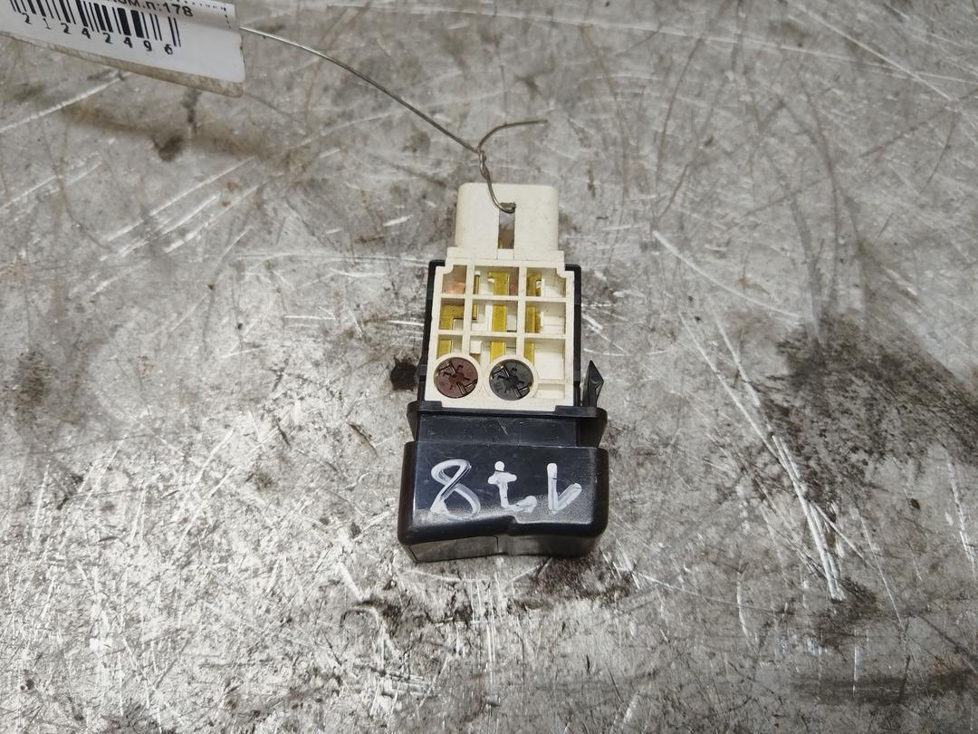 Кнопка подогрева лобового стекла WGCU9B Subaru Forester купить с доставкой