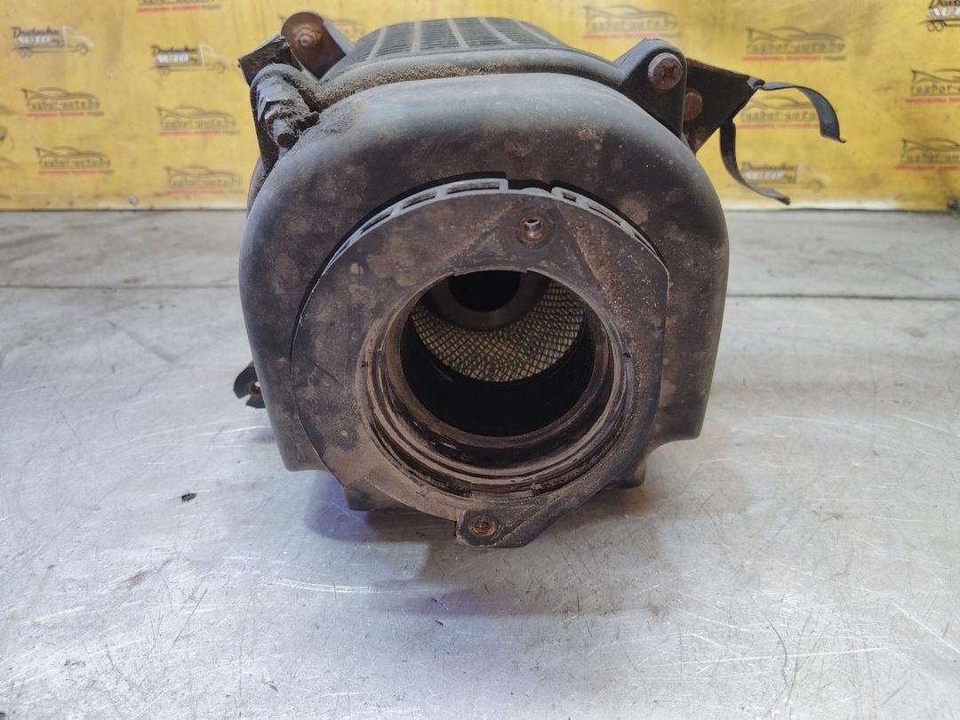 Корпус воздушного фильтра FIXOF9 Renault Safrane undefined