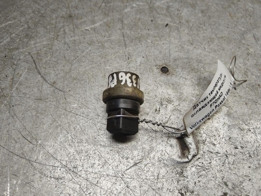 Датчик температуры охлаждающей жидкости F7OHAD Volkswagen Passat - Фото 1