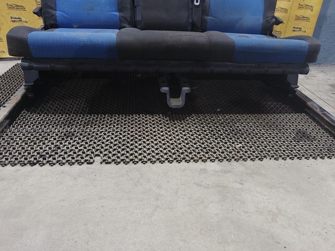 Сиденье заднее RGN0QS Opel Zafira купить в магазине запчастей бу