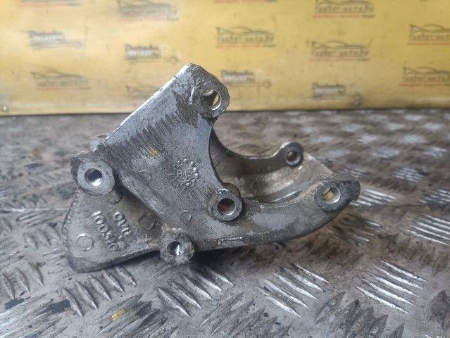 Кронштейн гидроусилителя KEW8Y2 Rover 200 купить с доставкой