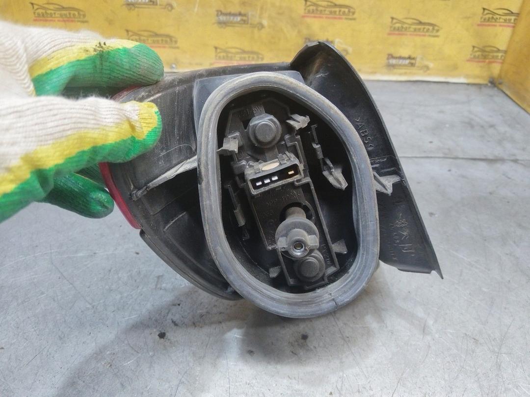 Фонарь задний правый N6H9B6 Peugeot 406 купить в магазине запчастей бу