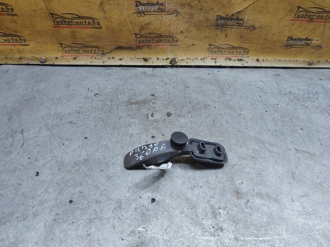 Ручка открытия заднего бокового стекла MX4C9V Fiat Punto