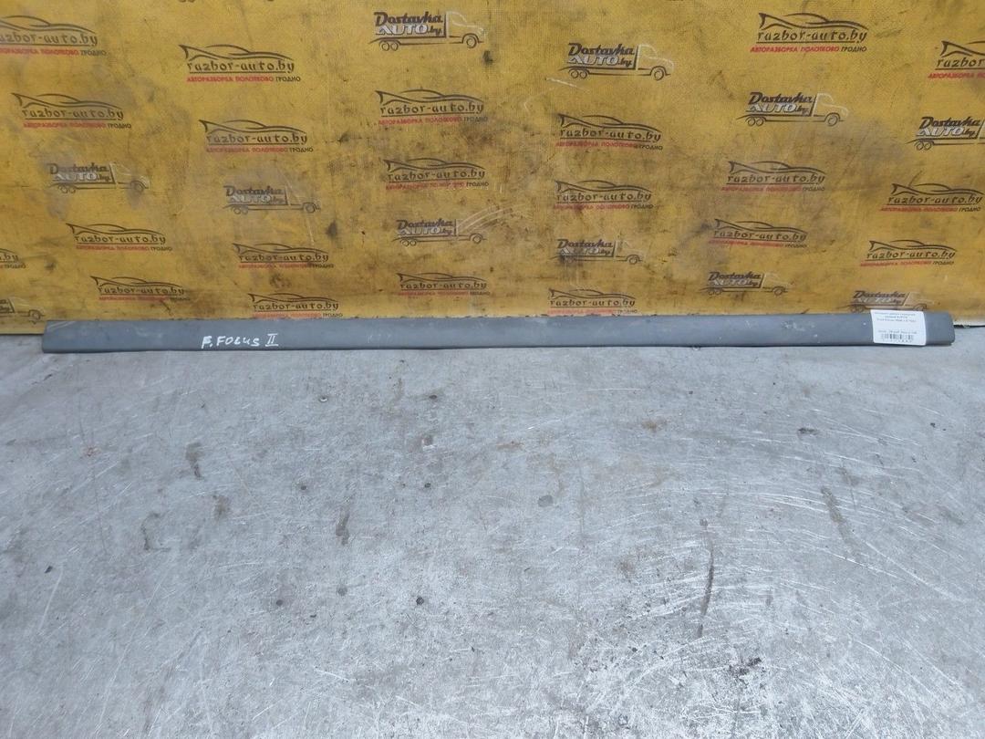 Молдинг двери передней правой 6VPI78 Ford Focus