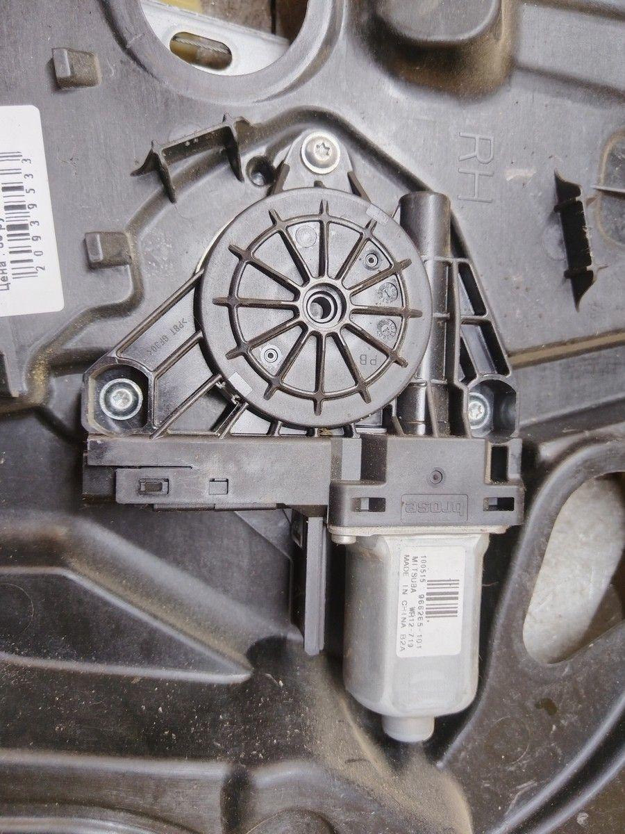 Стеклоподъемник электрический задний правый HQK21A Volvo XC70 купить с доставкой