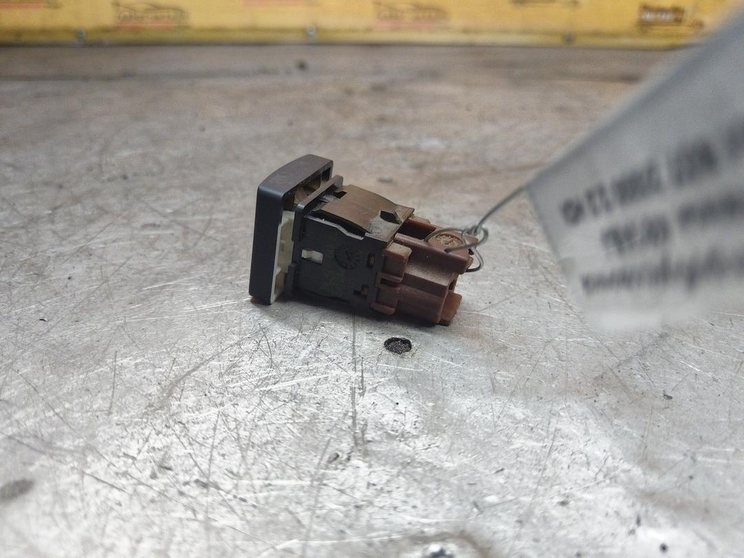 Кнопка антипробуксовочной системы 481ABJ Peugeot 607 купить