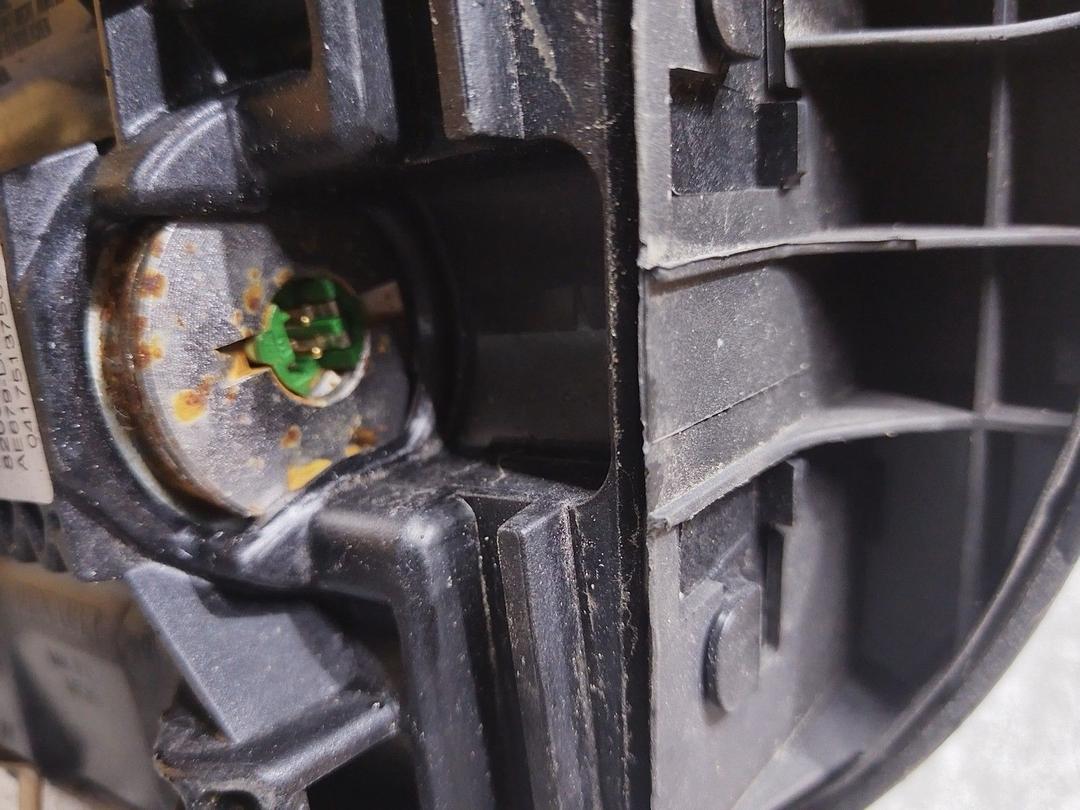 Подушка безопасности водителя UP5UX8 Renault Scenic купить с доставкой. Огромный выбор запчастей и марок авто. У нас есть практически все.