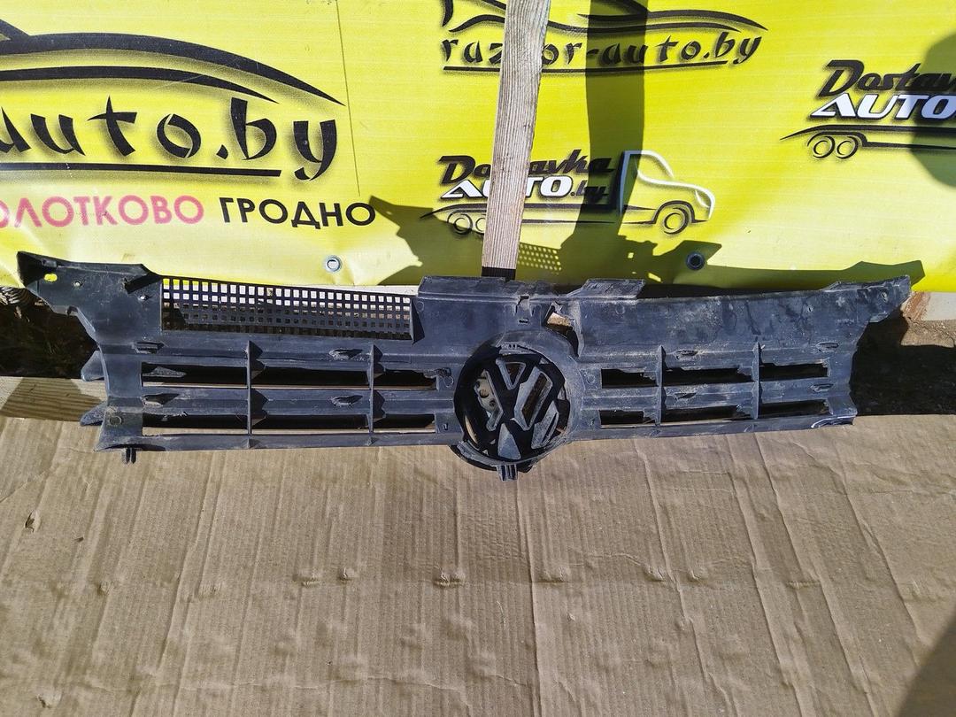 Решетка радиатора US43C6 Volkswagen Golf купить на авторазборке