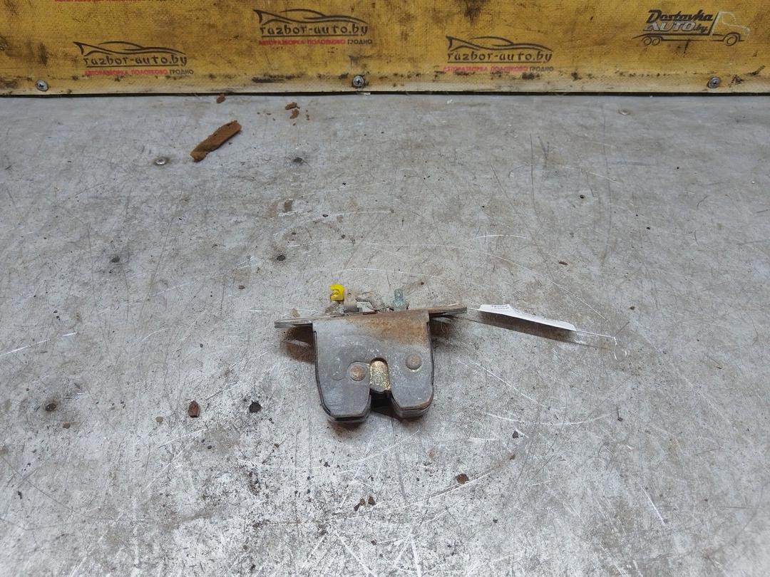 Замок багажника D3BRY6 Volvo V40