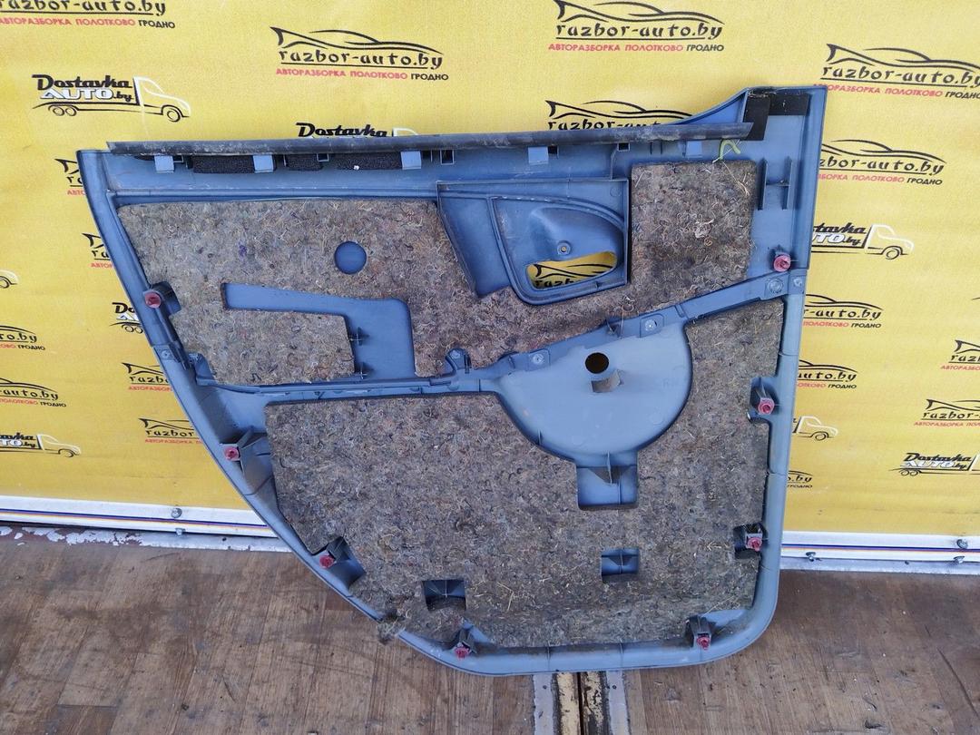 Обшивка двери задней правой (дверная карта) 4RZY79 Toyota Yaris Verso купить