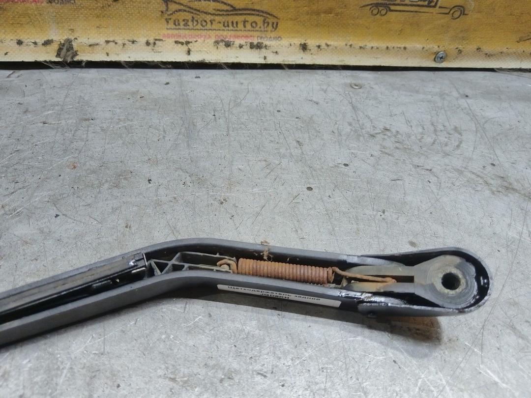 Щеткодержатель задний JGD8KH Fiat Punto купить с доставкой