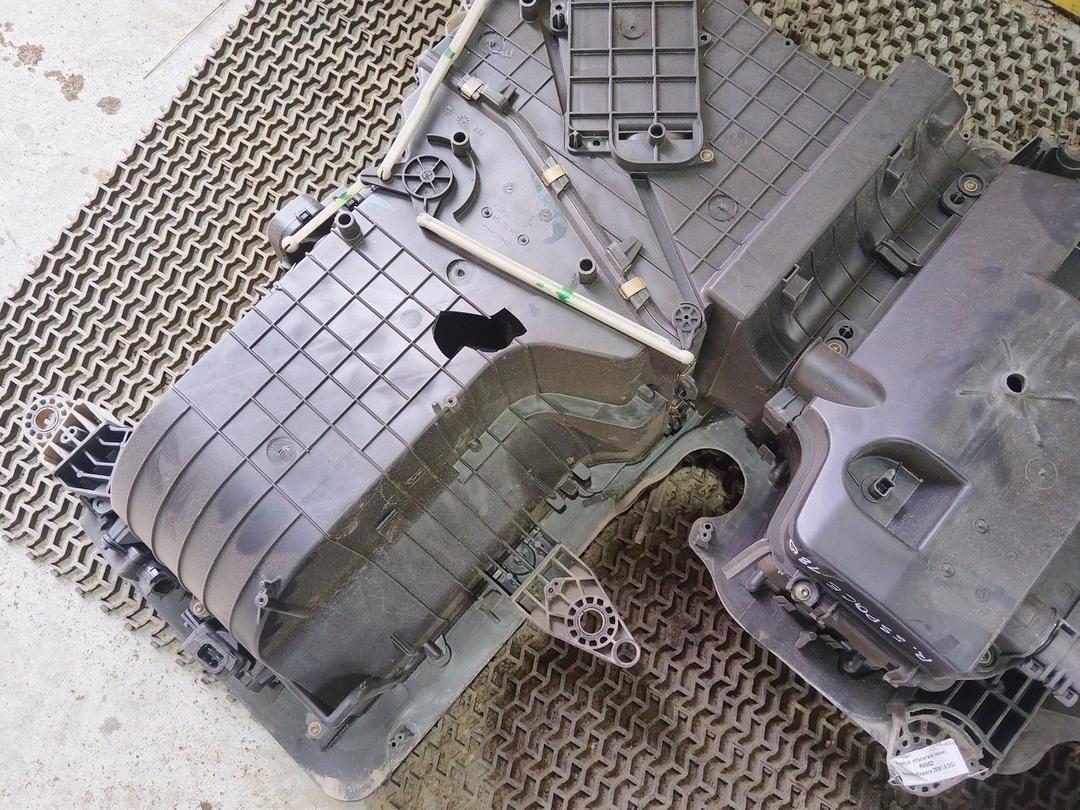 Корпус отопителя (печки) R8SEZI Renault Espace undefined