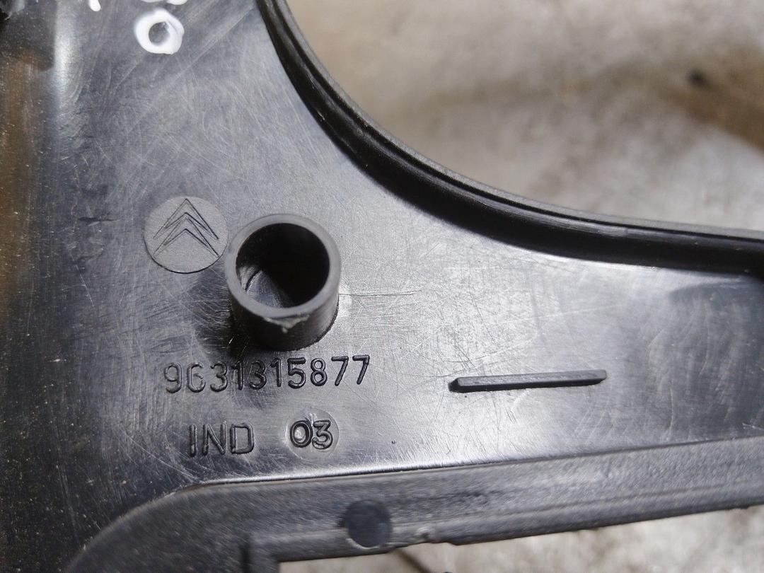 Рамка под магнитолу KLP5Z9 Citroen Xsara Picasso купить в магазине запчастей бу