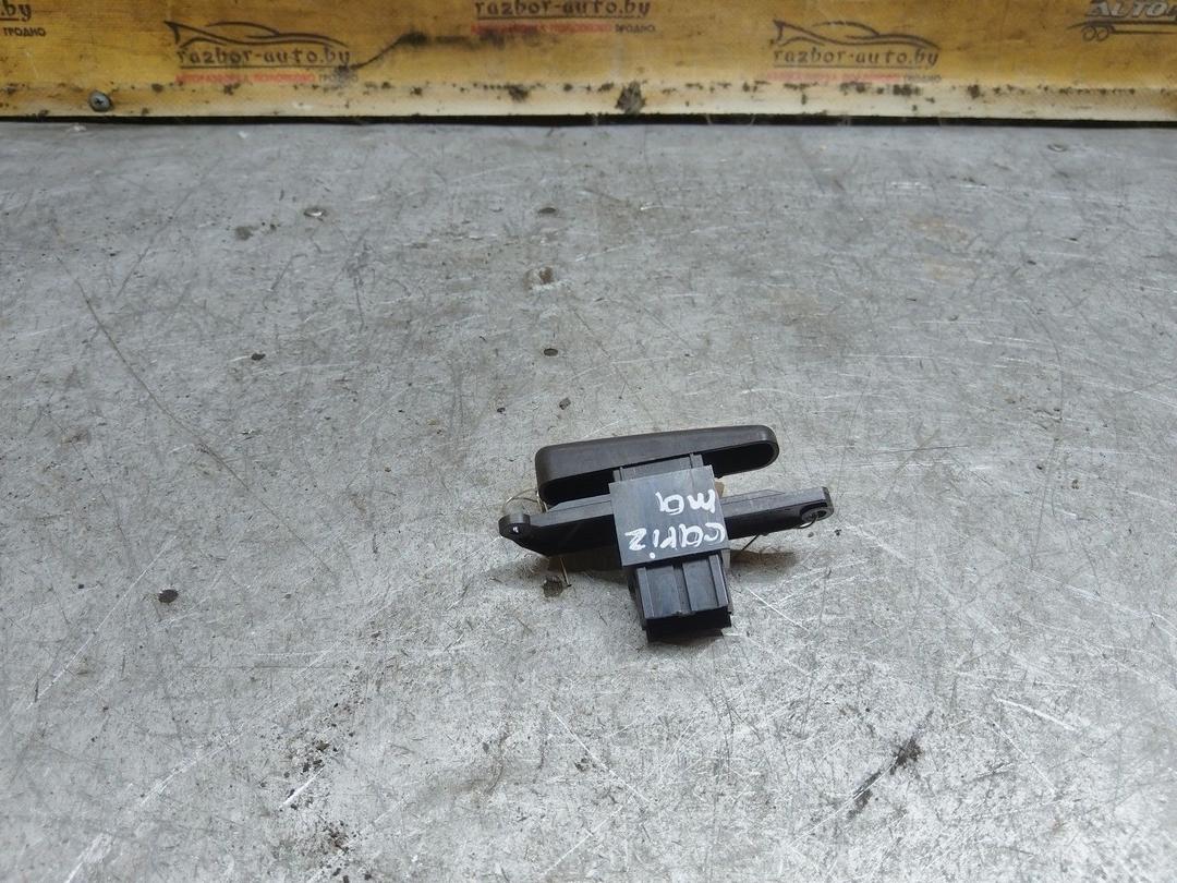 Кнопка аварийной сигнализации SDFASE Mitsubishi Carisma купить в магазине запчастей бу