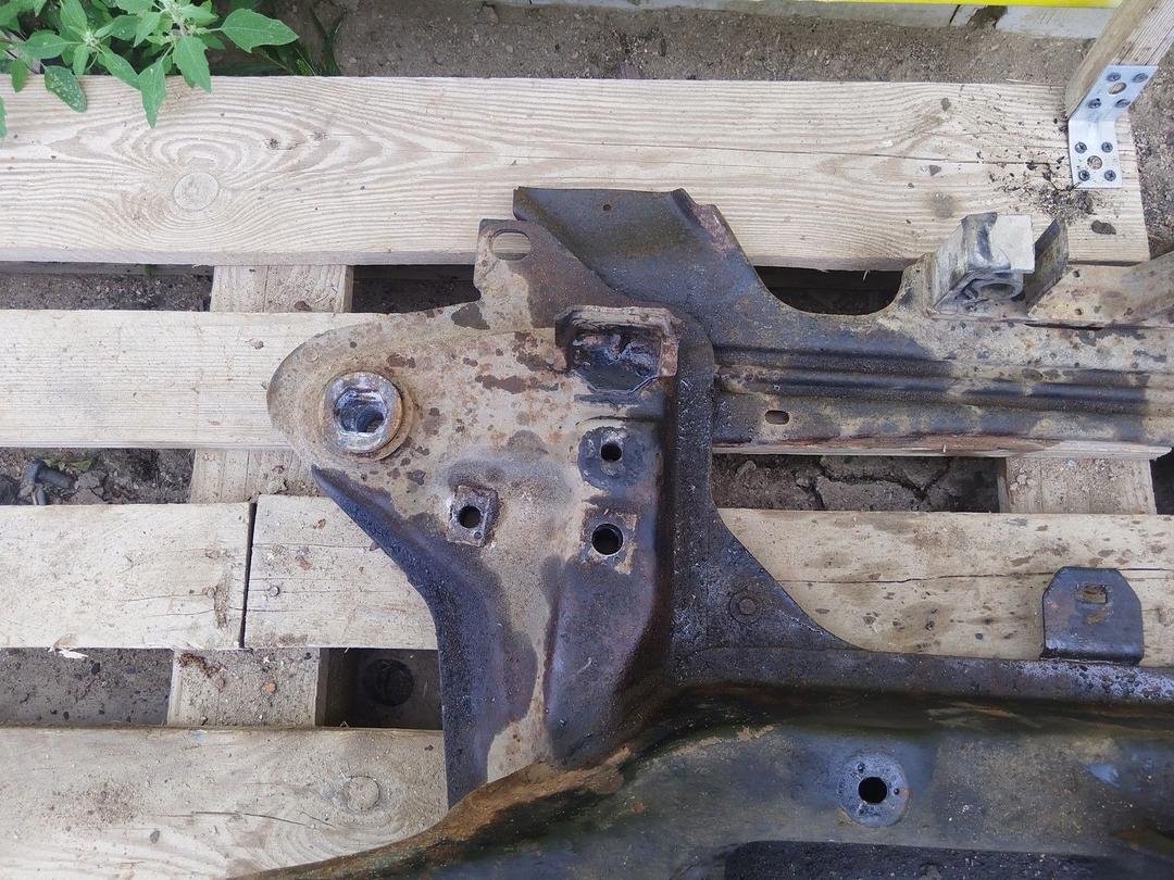 Балка подвески передняя (подрамник) X5E529 Peugeot 406 - Фото 2