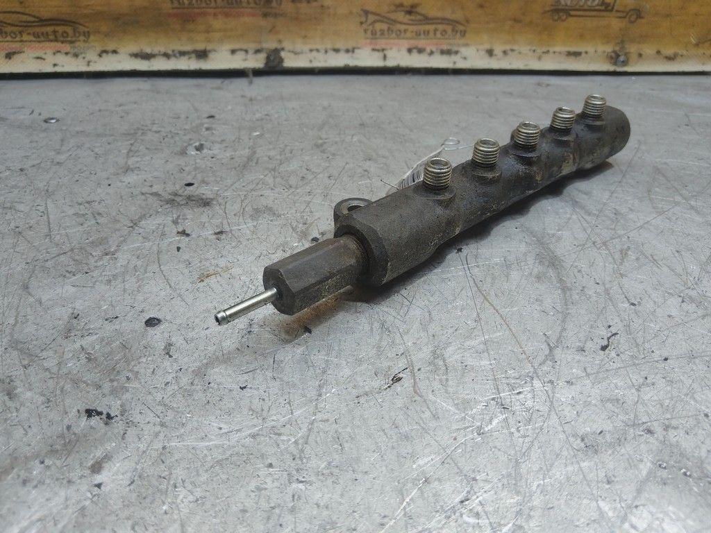 Топливная рампа 5IQ6E8 Toyota Corolla Verso - Фото 2