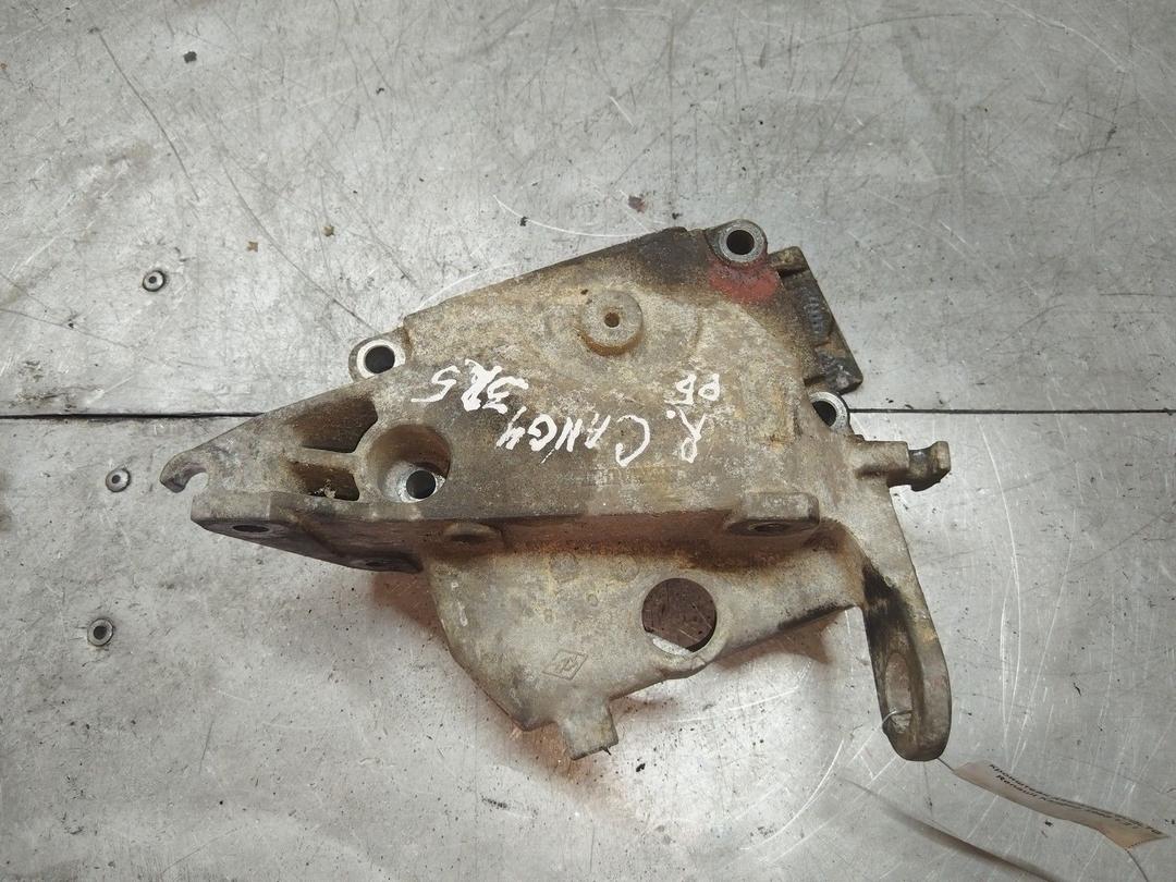 Кронштейн двигателя 0VQLTG Renault Kangoo