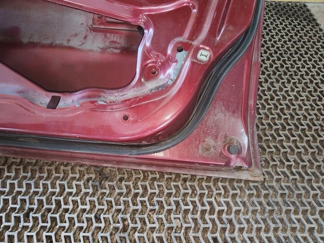 Дверь передняя правая 4HIYZ5 Mitsubishi Carisma - Фото 8