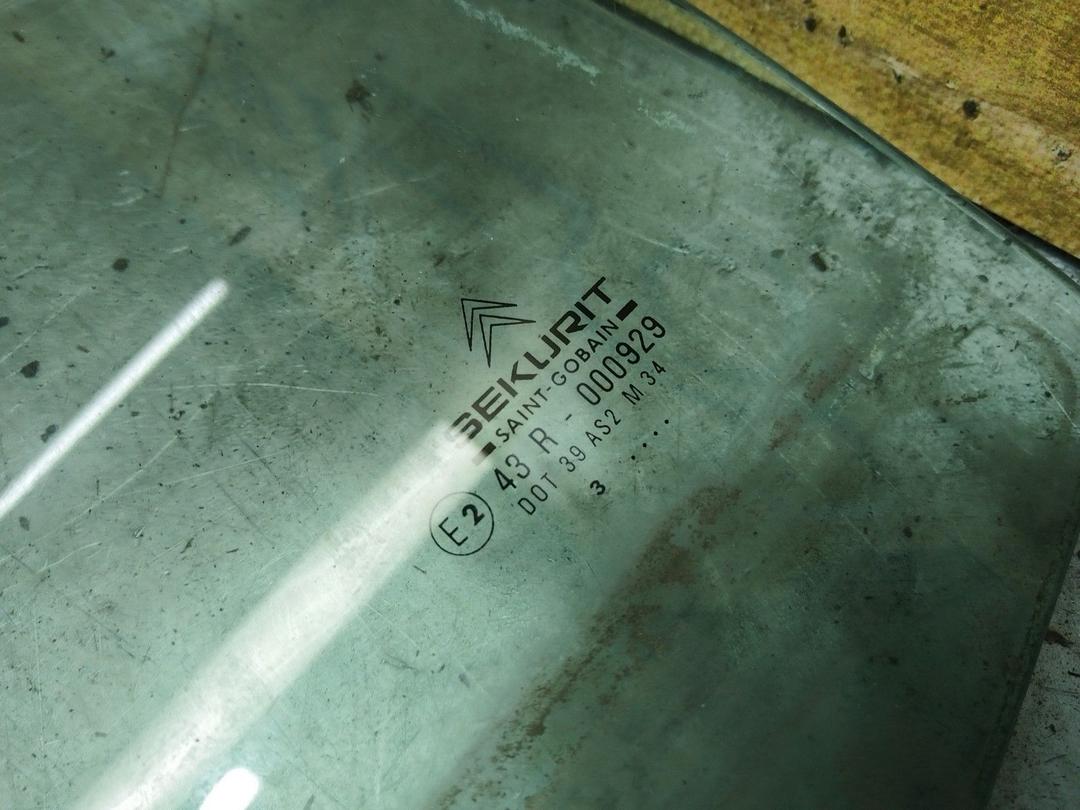 Стекло двери задней правой 5647JE Citroen Xantia купить