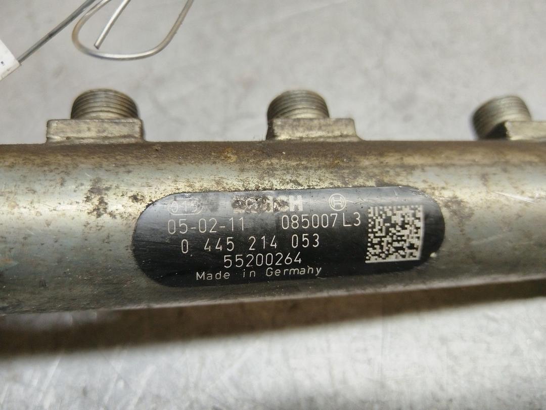 Топливная рампа XXEU3Y Alfa Romeo 147 undefined