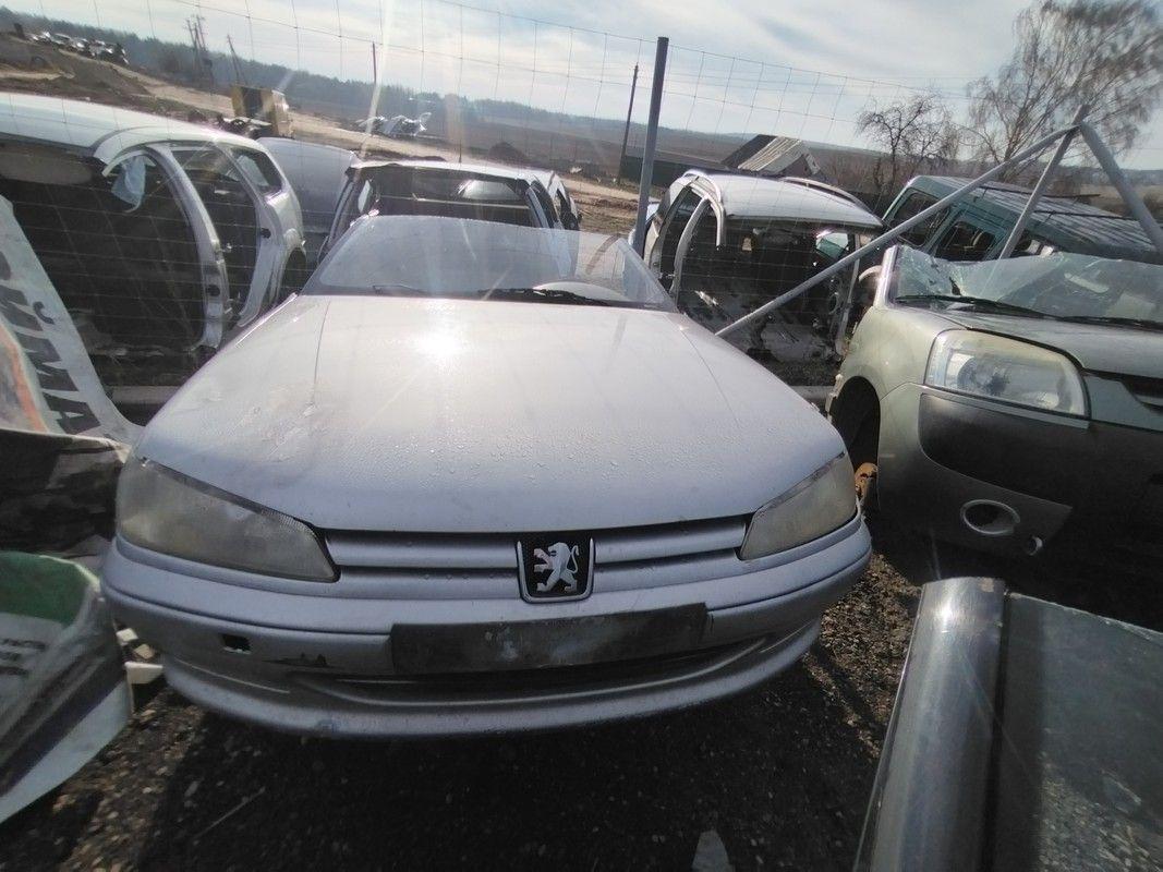 Кулак поворотный правый 2LA48I Peugeot 406