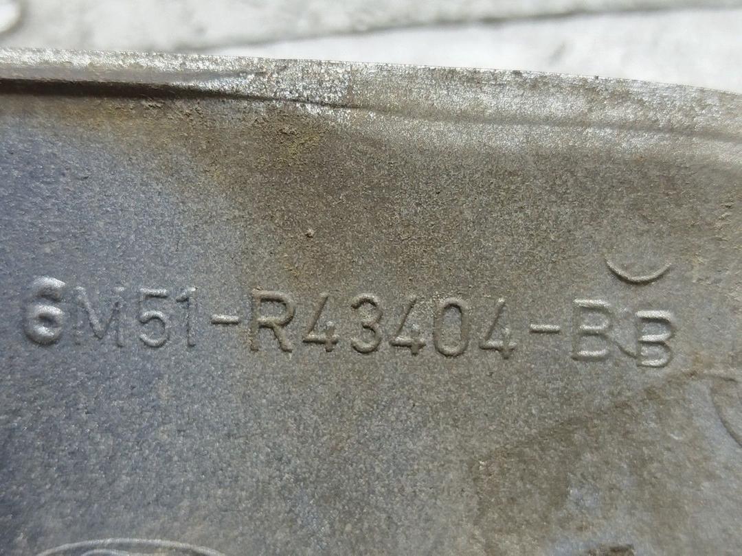 Накладка подсветки номера JL9OWL Ford Focus - Фото 4