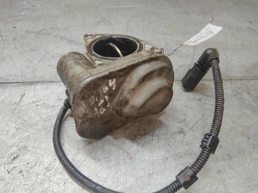 Заслонка дроссельная U17J6D Volkswagen Golf - Фото 7